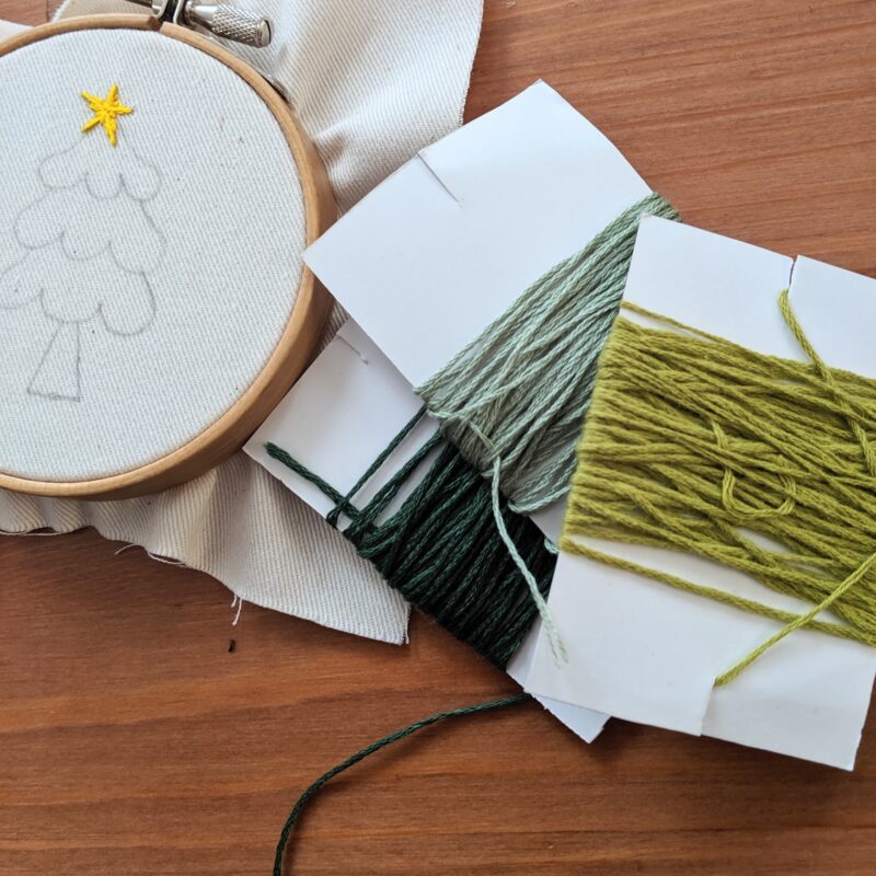 ツリーの緑の刺しゅう糸