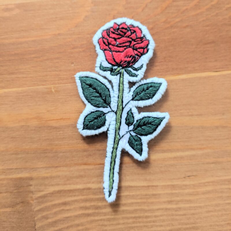 絶対お店では買えない 薔薇の花のピアスの作り方 ぬいぐるみうさぎの刺繍レッスンブログ